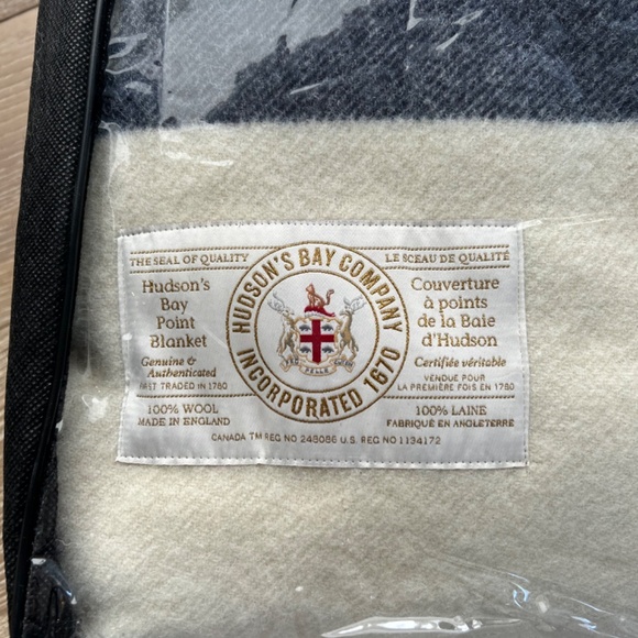 NWT Hudson’s Bay 8 Point Wool Blanket King - Picture 3 of 5